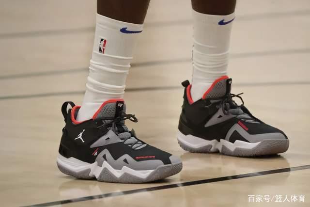 李楠：感谢首钢信任 尽一份力助球队重回正轨